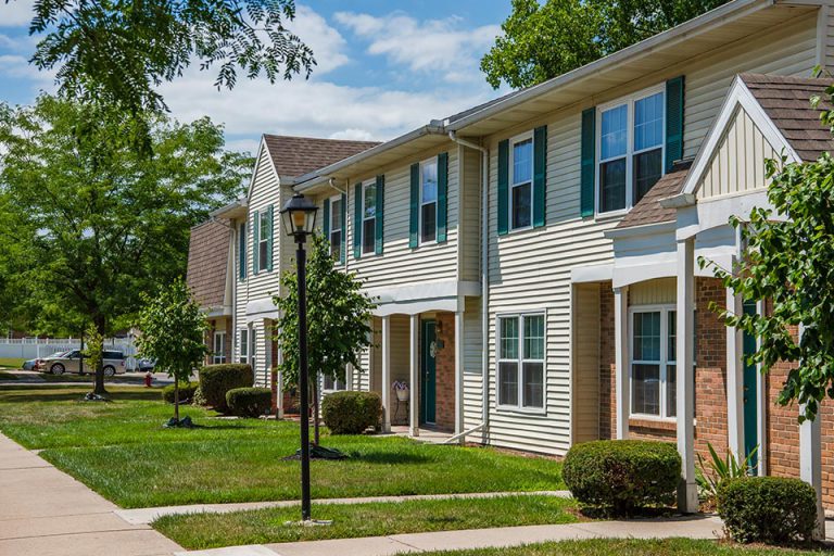 Chelsea Village Apartments 701 Village Lane, Defiance, OH